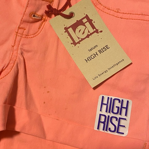 Juniors Size 1 LEI Waist High Shorts - NWT - Picture 4 of 4